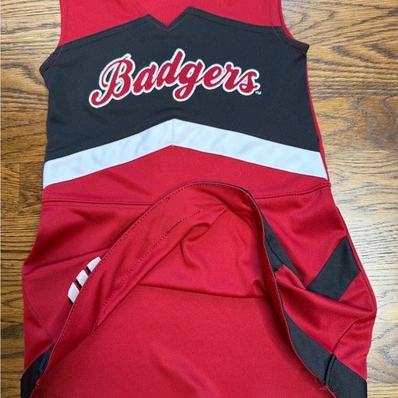 GEN2 University of Wisconsin Badgers Kids Red and Black Cheerleader Dress Sz 4 - Picture 5 of 11